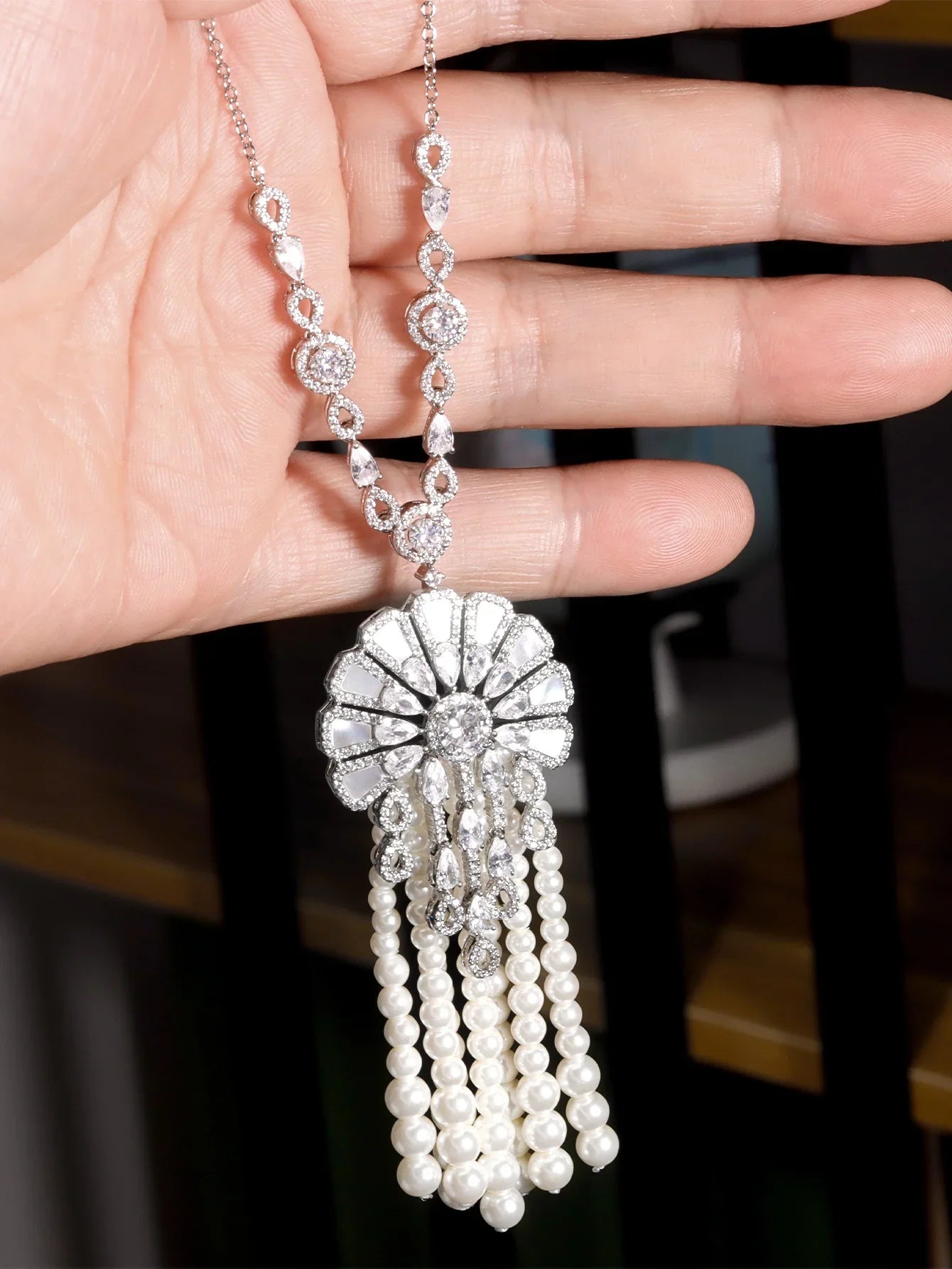 JEWEL jewelry; luxury zircon jewelry; women's pendant necklace; personalized necklace; women's jewelry.